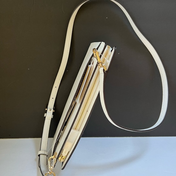 NWT MICHAEL KORS LARGE CROSSBODY CLUTCH LEATHER - Picture 5 of 7